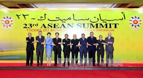 នាយករដ្ឋមន្ត្រី Nguyen Tan Dung៖ASEANត្រូវតែផ្តោត សំខាន់លើការកសាងសហគមន៍។